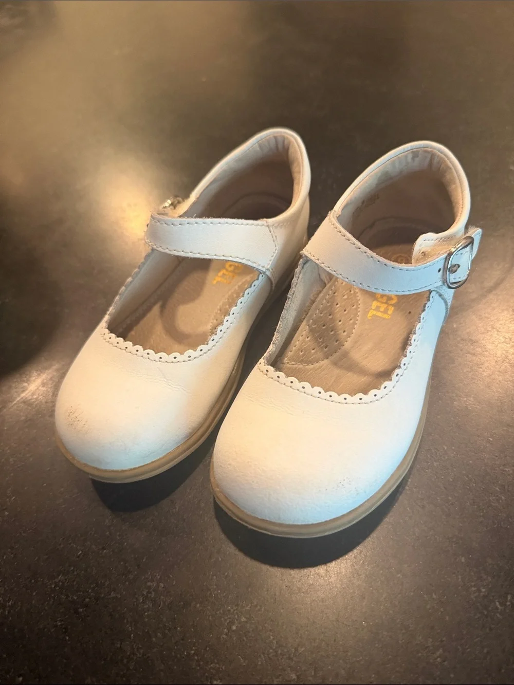 Angel White Girls' Mary Jane Dress Shoes with Buckle